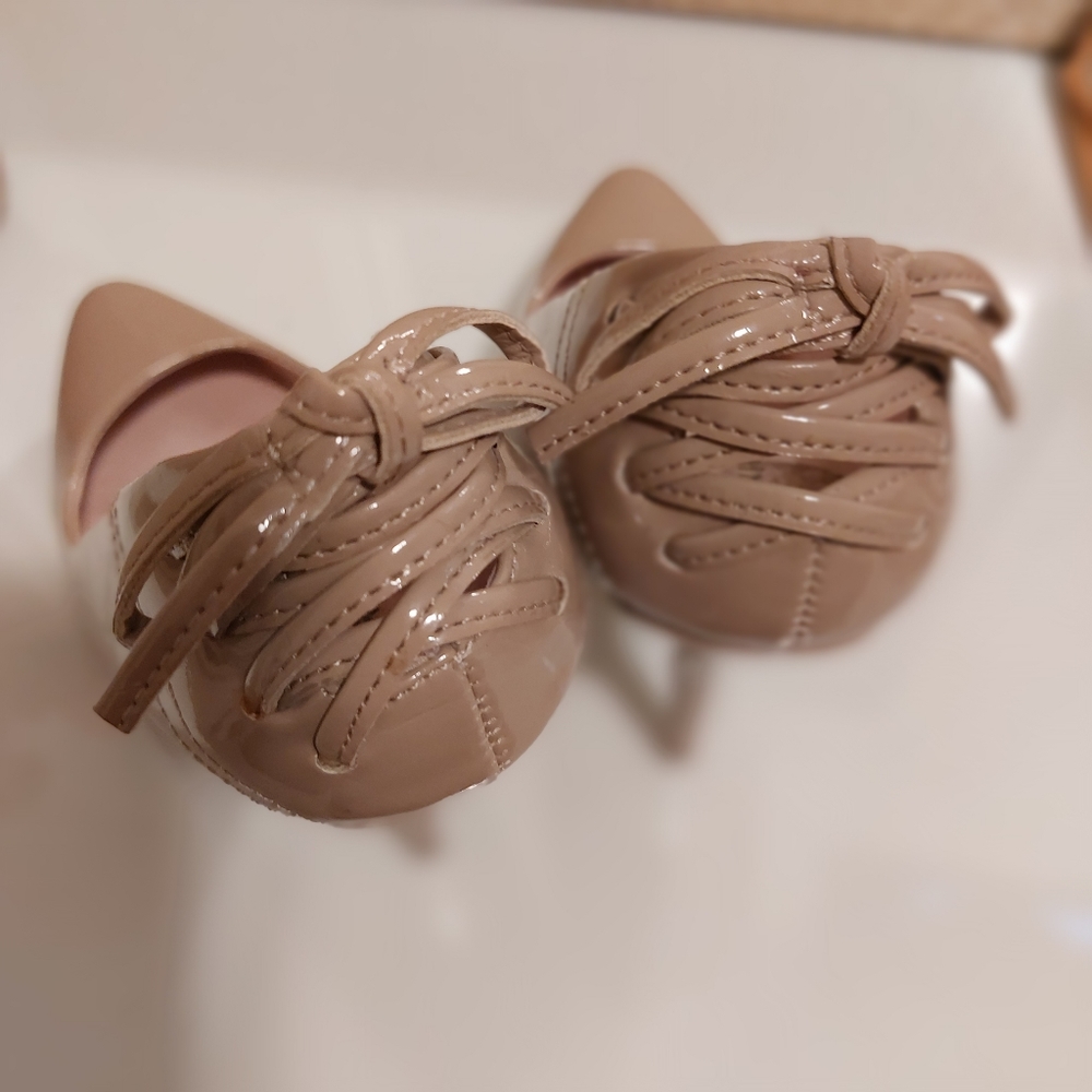 Taupe high gloss heels ✨️ lace up look with bows 🎀 - Picture 6 of 7